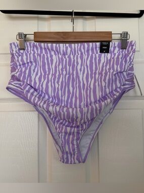 TORRID LACED SIDE MESH CHEEKY BOTTOM
RIP TIDE STRIPE WISTERIA